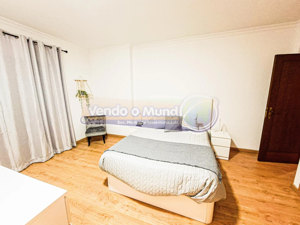 Apartamento T3 para Venda em Benavente Foto 11