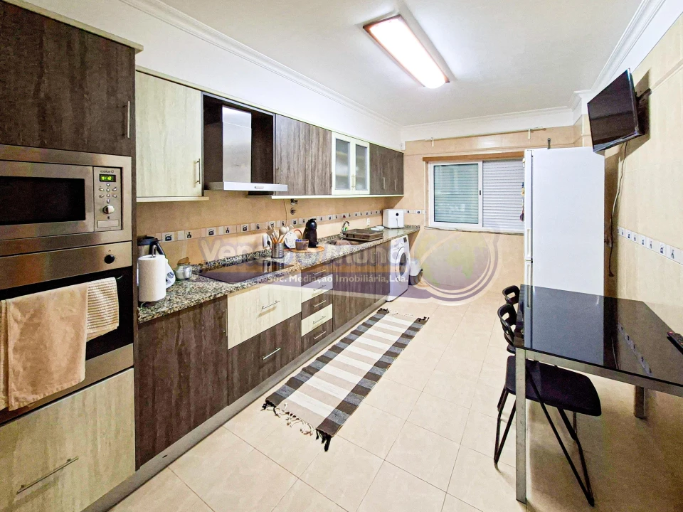 Apartamento T3 para Venda em Benavente Foto 5