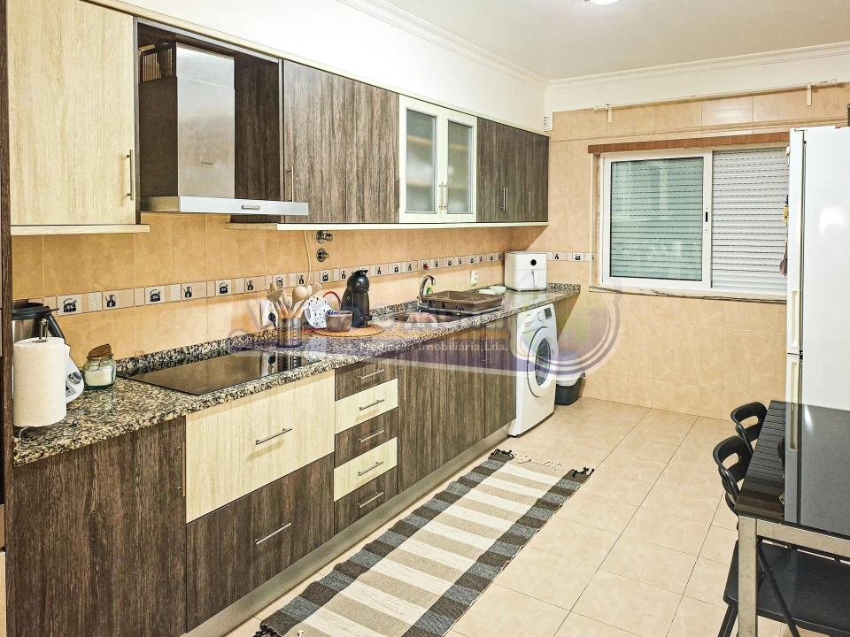 Apartamento T3 para Venda em Benavente Foto 4