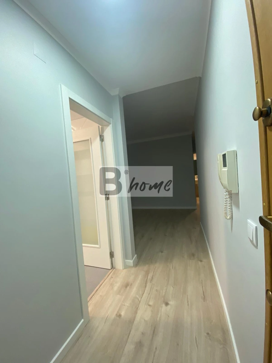 Apartamento T1 para Venda em Caparica e Trafaria Foto 6