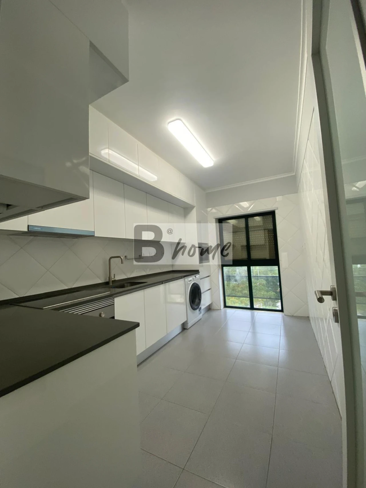 Apartamento T1 para Venda em Caparica e Trafaria Foto 3