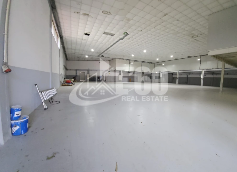 Armazém para Arrendamento em Mozelos Foto 1