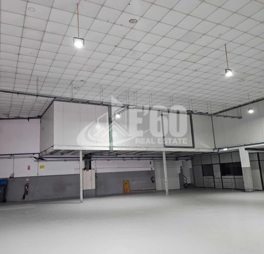 Armazém para Arrendamento em Mozelos Foto 2