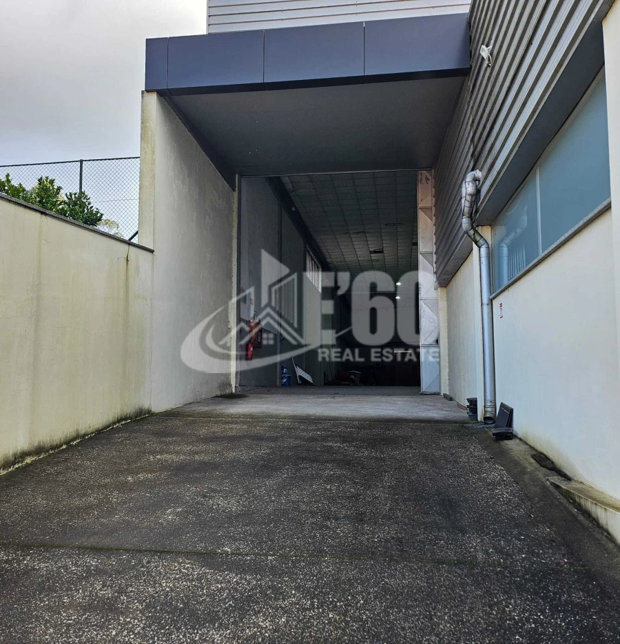 Armazém para Arrendamento em Mozelos Foto 14