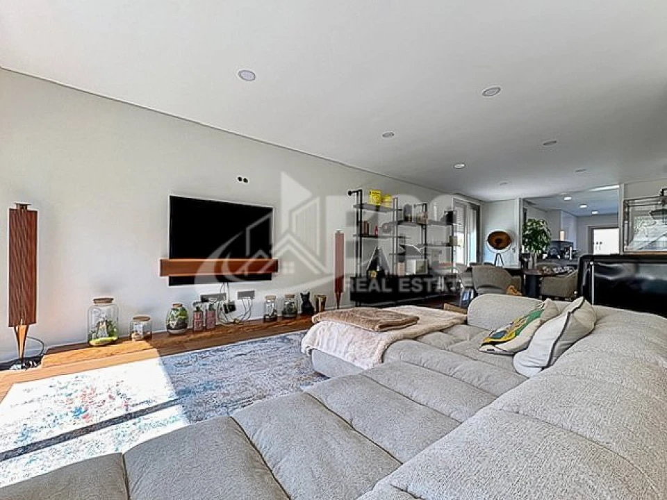 Moradia T4 para Venda em Esmoriz Foto 3