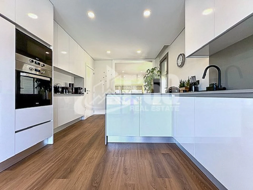 Moradia T4 para Venda em Esmoriz Foto 7