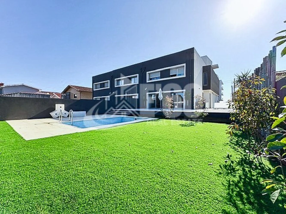 Moradia T4 para Venda em Esmoriz Foto 20