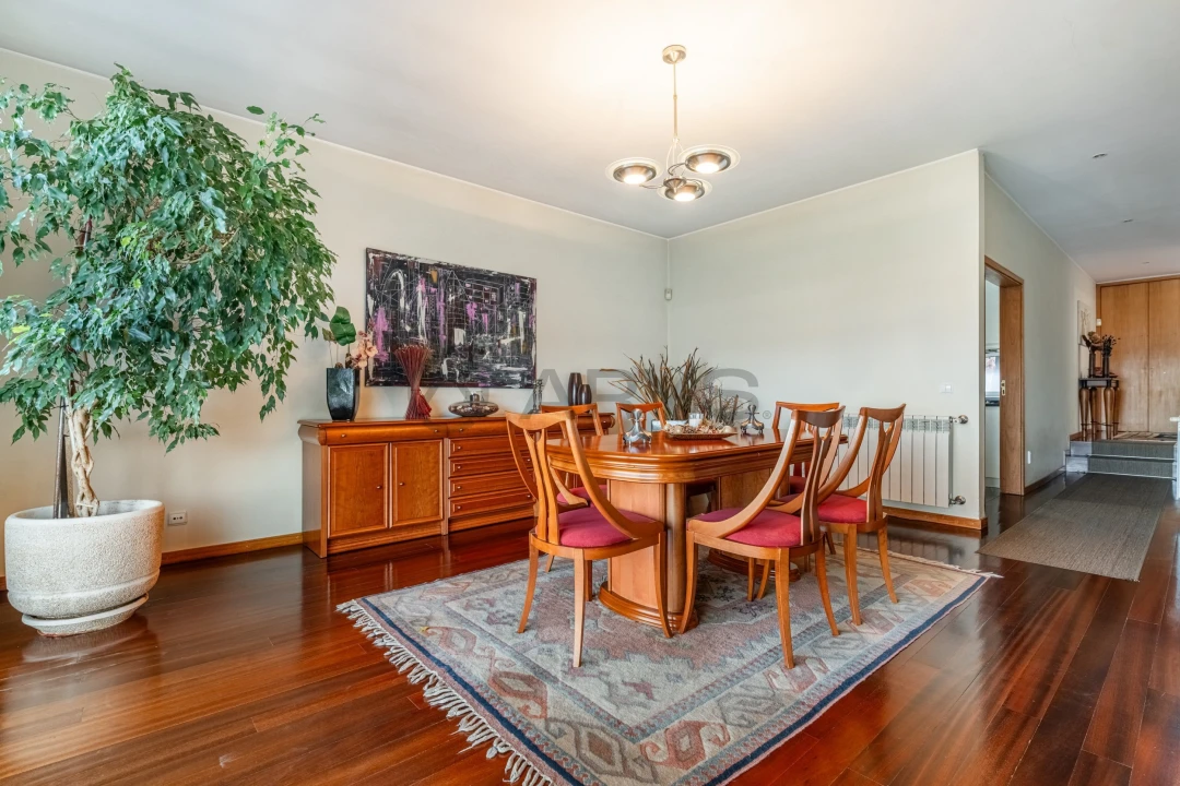 Moradia T4 para Venda em Nogueira, Fraião e Lamaçães Foto 9