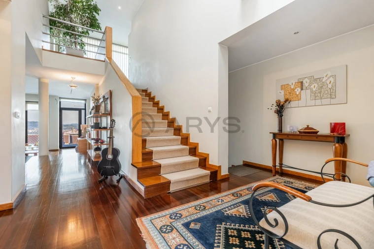 Moradia T4 para Venda em Nogueira, Fraião e Lamaçães Foto 4