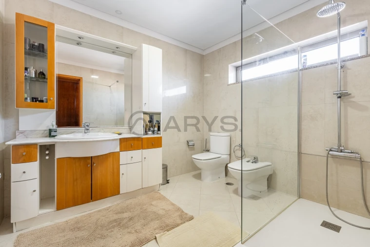 Moradia T4 para Venda em Nogueira, Fraião e Lamaçães Foto 18