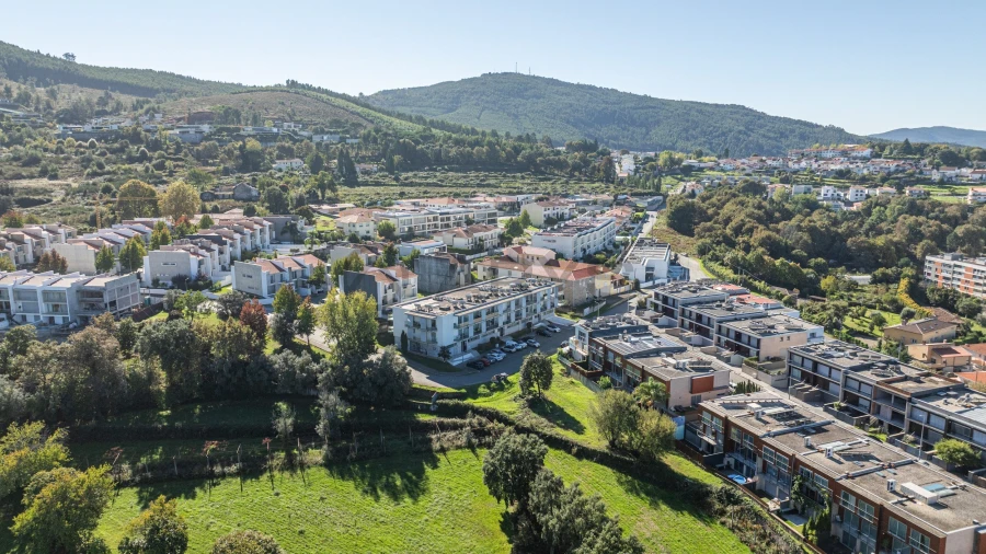 Apartamento T2 para Venda em Nogueira, Fraião e Lamaçães Foto 19