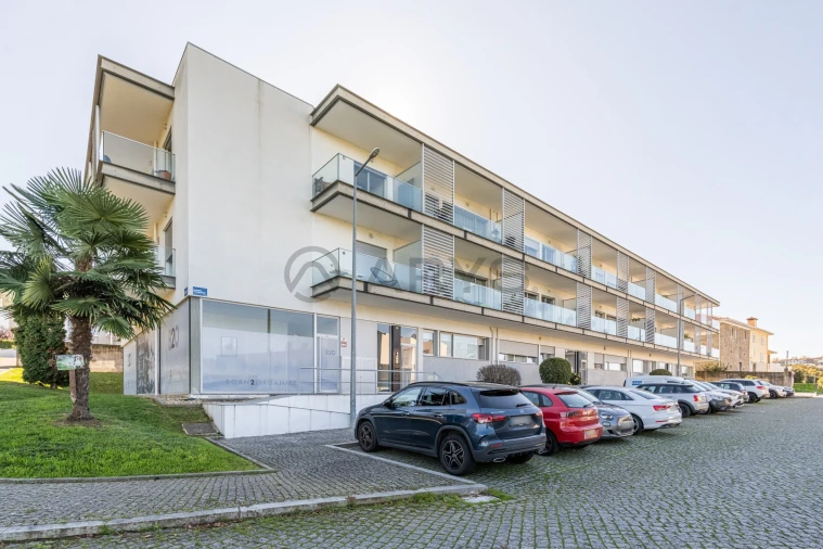 Apartamento T2 para Venda em Nogueira, Fraião e Lamaçães Foto 18