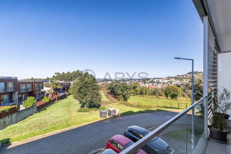 Apartamento T2 para Venda em Nogueira, Fraião e Lamaçães Foto 7