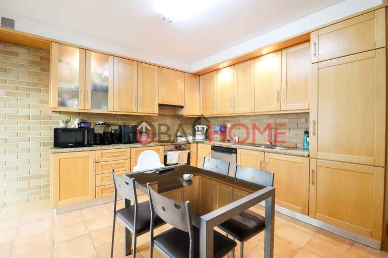 Moradia T4 para Venda em Alfena Foto 18