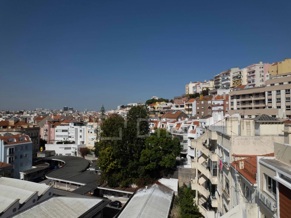 Apartamento T3 para Venda em Arroios Foto 16