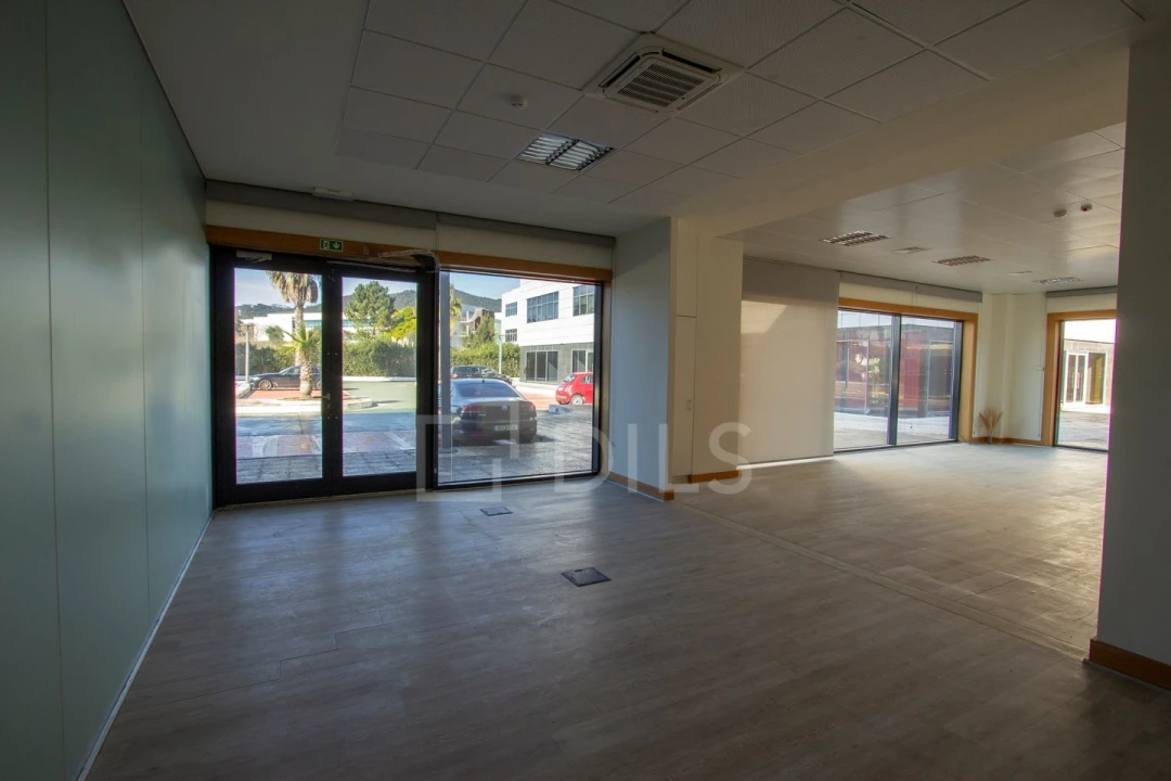 Escritório para Arrendamento em Santa Maria e São Miguel, São Martinho, São Pedro Penaferrim Foto 12