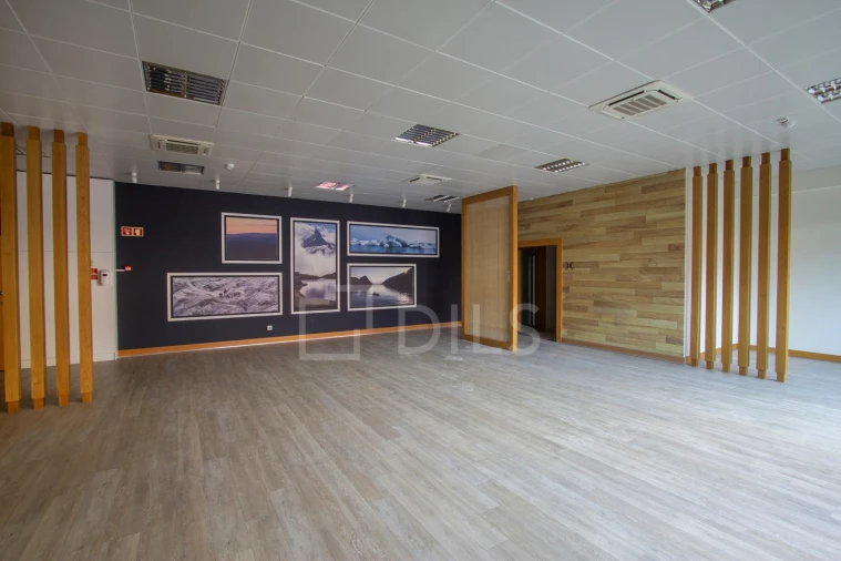 Escritório para Arrendamento em Santa Maria e São Miguel, São Martinho, São Pedro Penaferrim