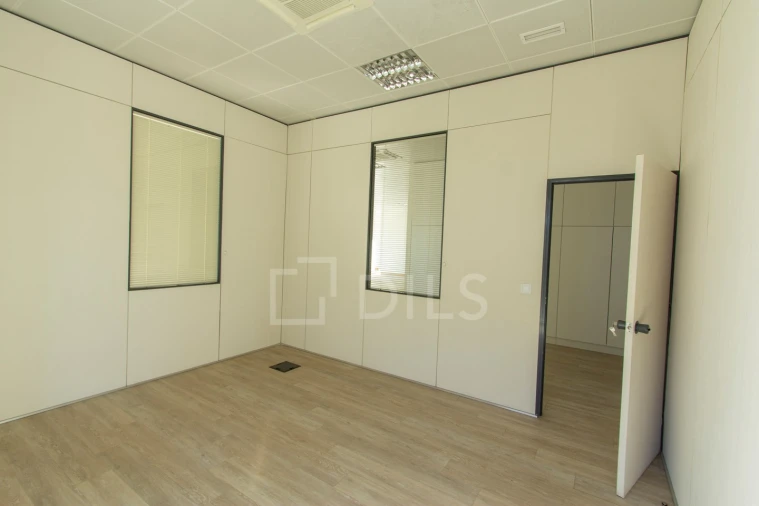 Escritório para Arrendamento em Santa Maria e São Miguel, São Martinho, São Pedro Penaferrim Foto 11