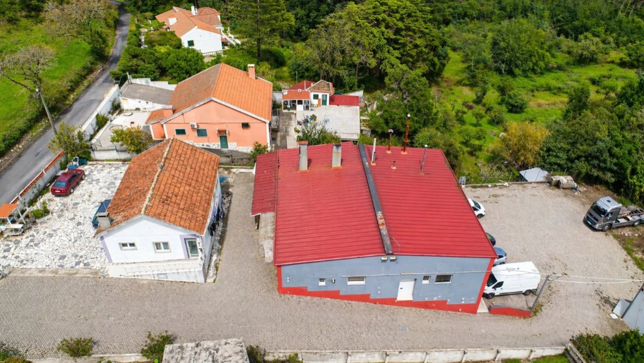 Moradia T2 para Venda em Igreja Nova e Cheleiros Foto 7