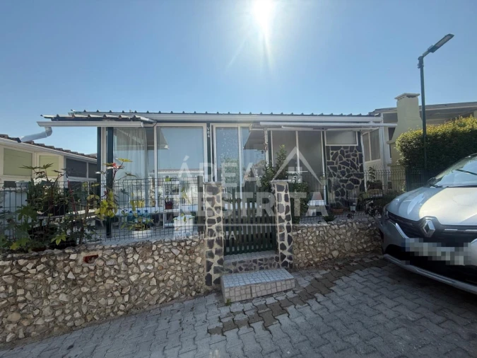 Moradia T2 para Venda em Fernao Ferro Foto 1