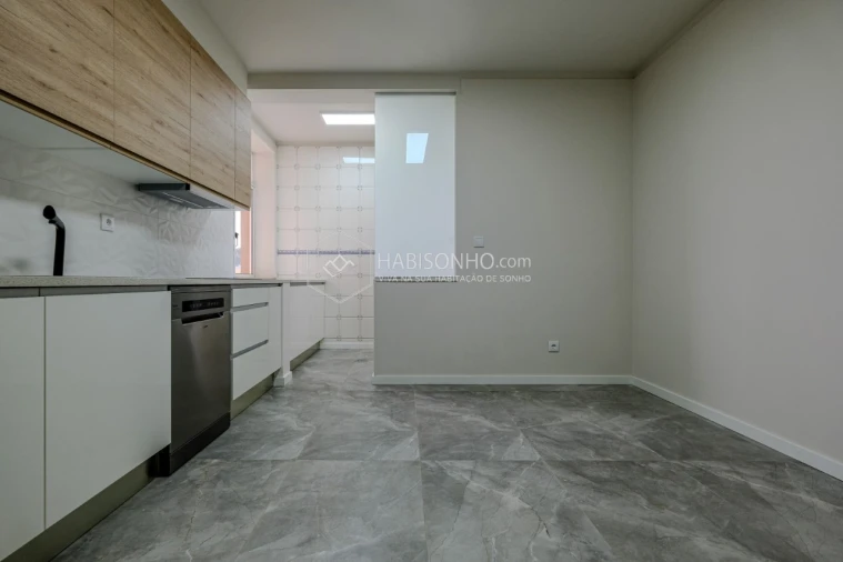 Apartamento T3 para Venda em Rio Tinto Foto 2