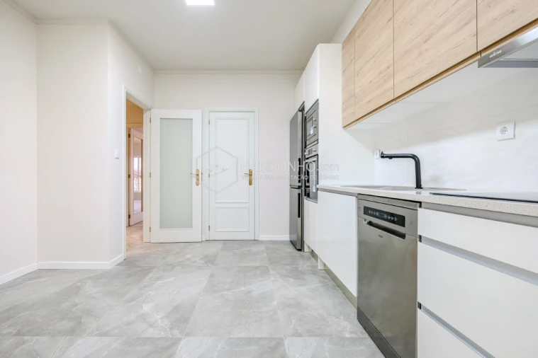 Apartamento T3 para Venda em Rio Tinto Foto 3