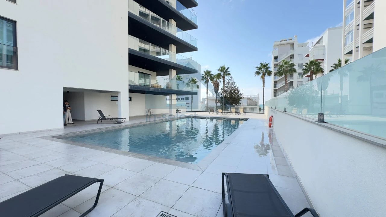 Apartamento T2 para Venda em Quarteira Foto 19