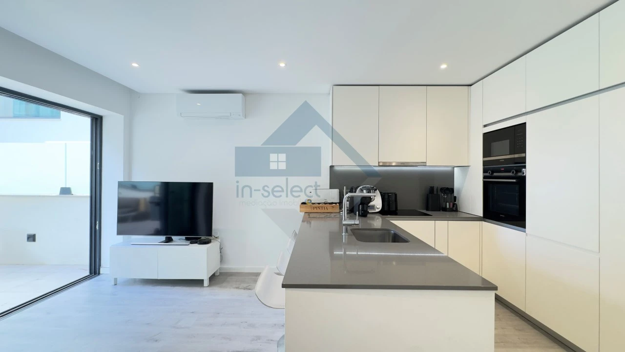 Apartamento T2 para Venda em Quarteira Foto 9