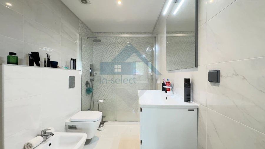 Apartamento T2 para Venda em Quarteira Foto 14