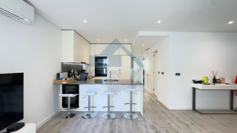 Apartamento T2 para Venda em Quarteira Foto 8