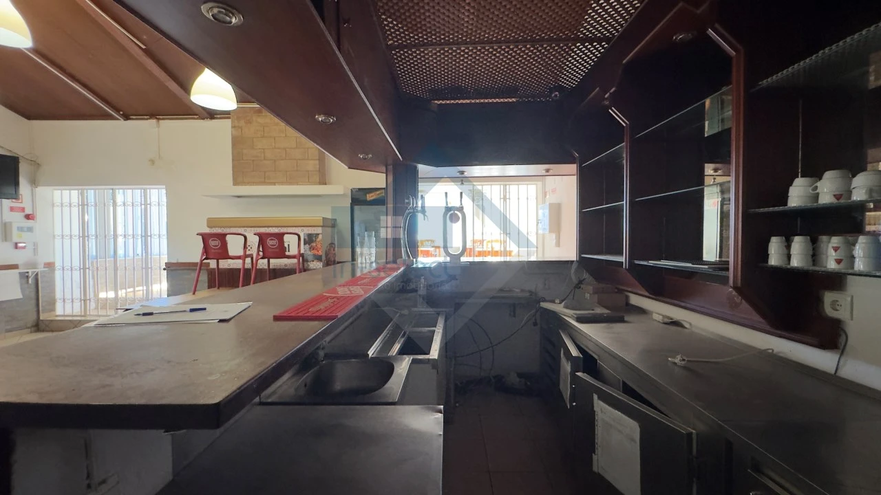 Negócio para Venda em Quarteira Foto 5