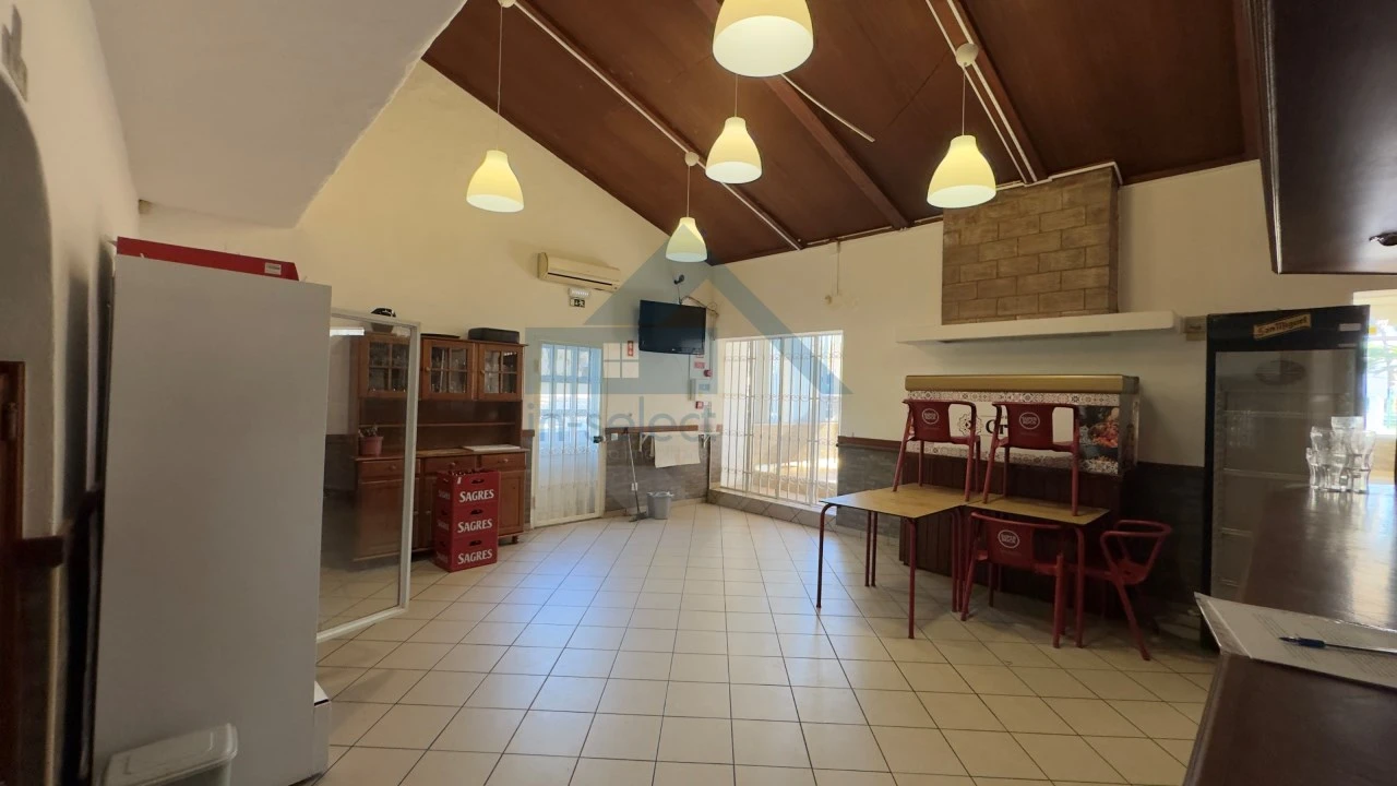 Negócio para Venda em Quarteira Foto 6