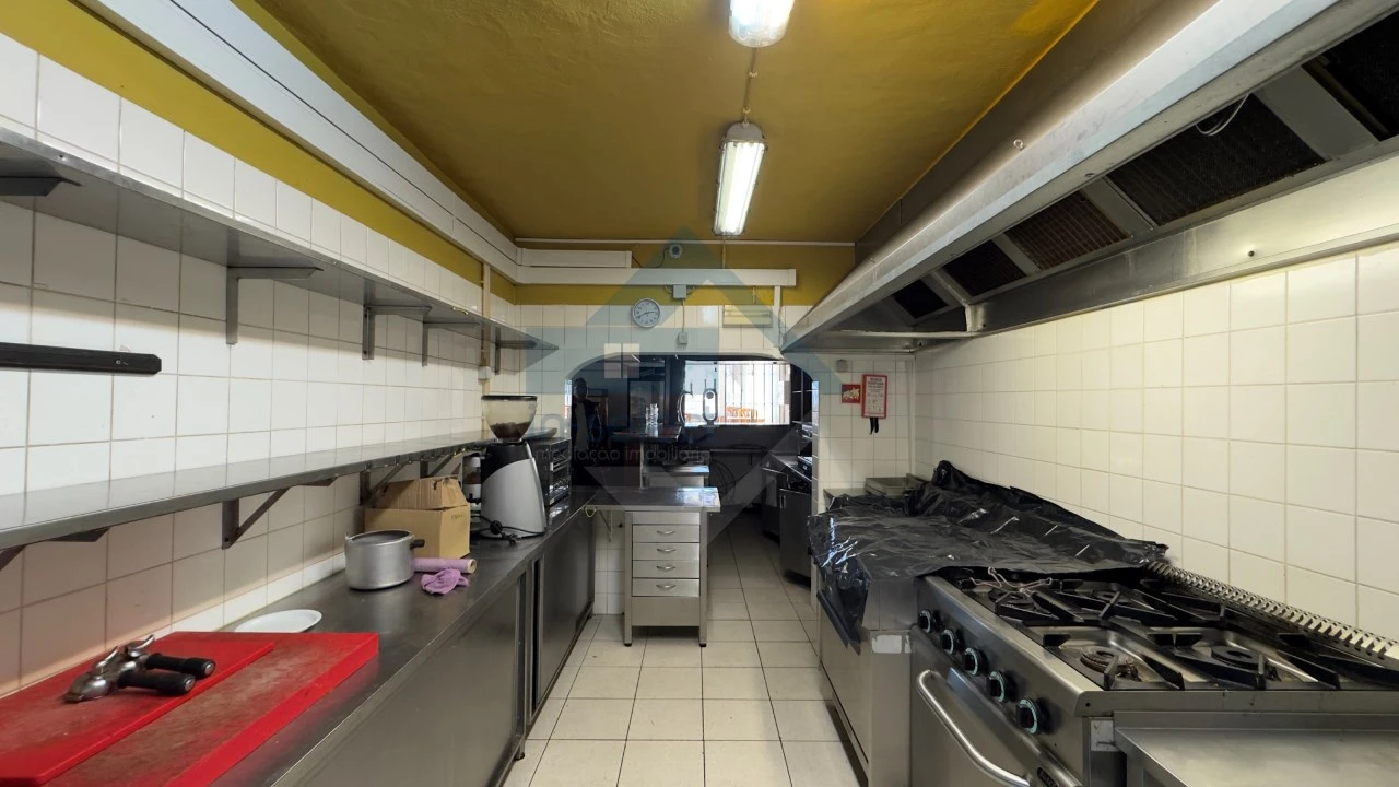 Negócio para Venda em Quarteira Foto 12