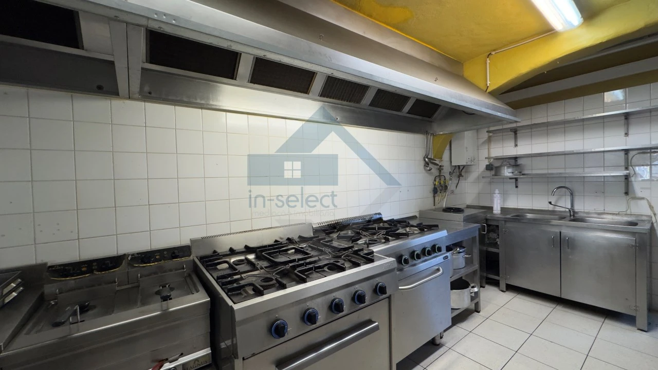 Negócio para Venda em Quarteira Foto 24