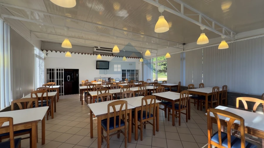 Negócio para Venda em Quarteira Foto 1