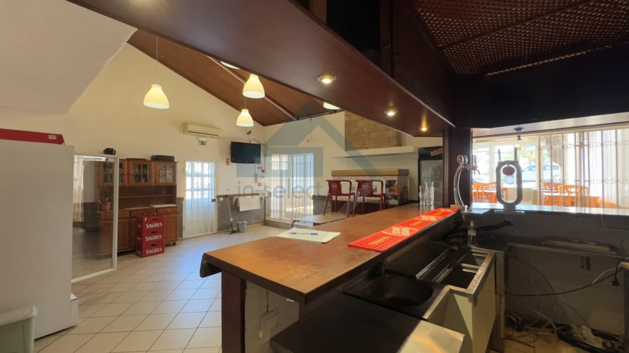 Negócio para Venda em Quarteira Foto 8