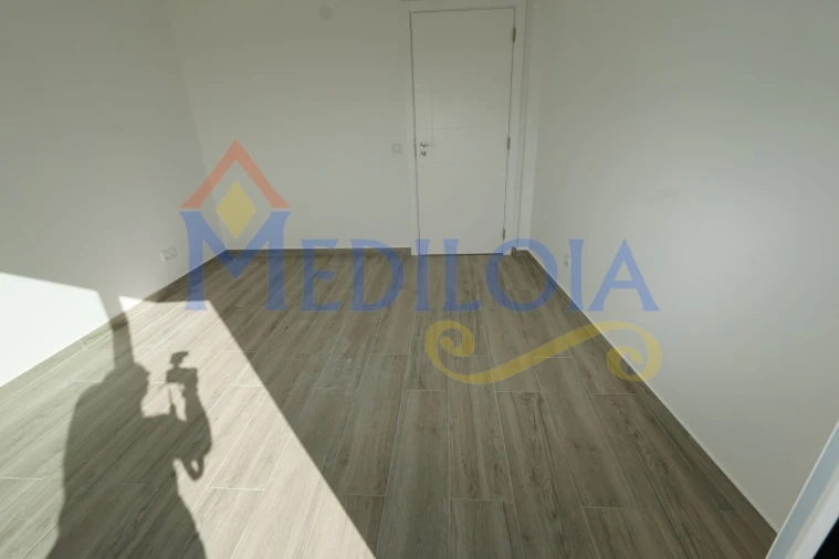Apartamento T1 para Venda em Altura Foto 8