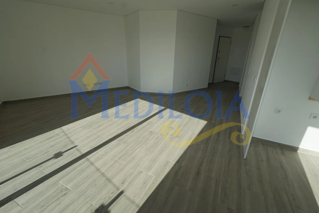 Apartamento T1 para Venda em Altura Foto 2