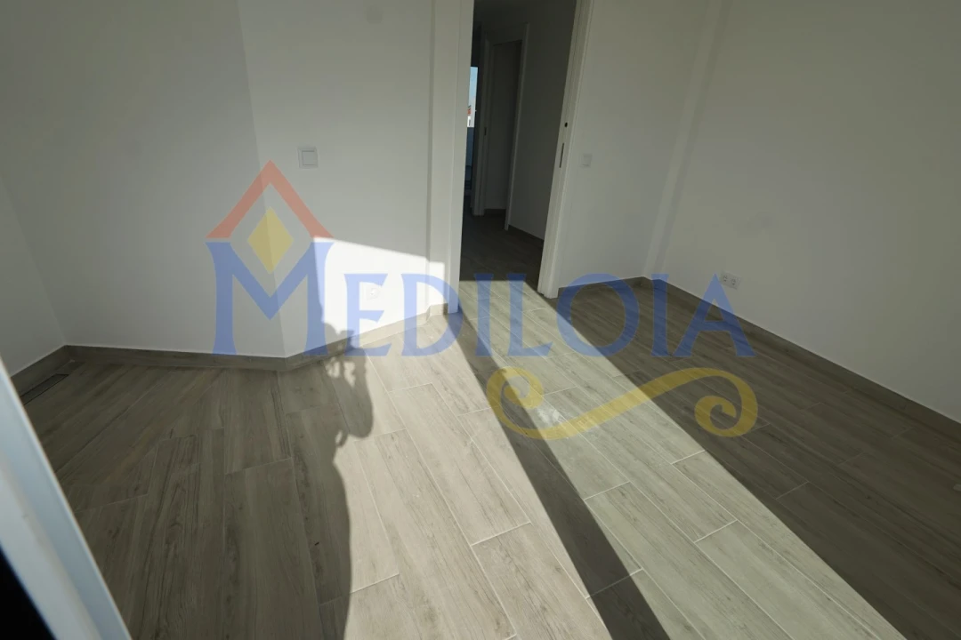 Apartamento T1 para Venda em Altura Foto 9