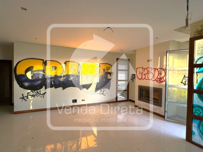 Moradia T4 para Venda em Alcabideche Foto 7