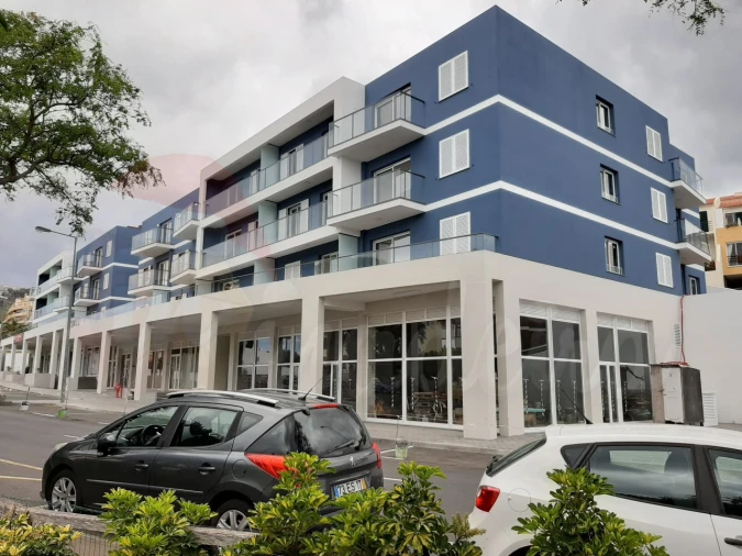 Loja para Arrendamento em Caniço Foto 3