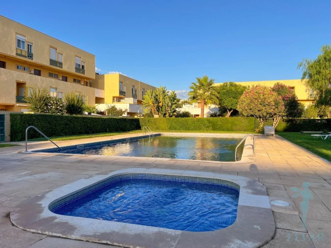 Apartamento T2 para Venda em Quarteira Foto 46