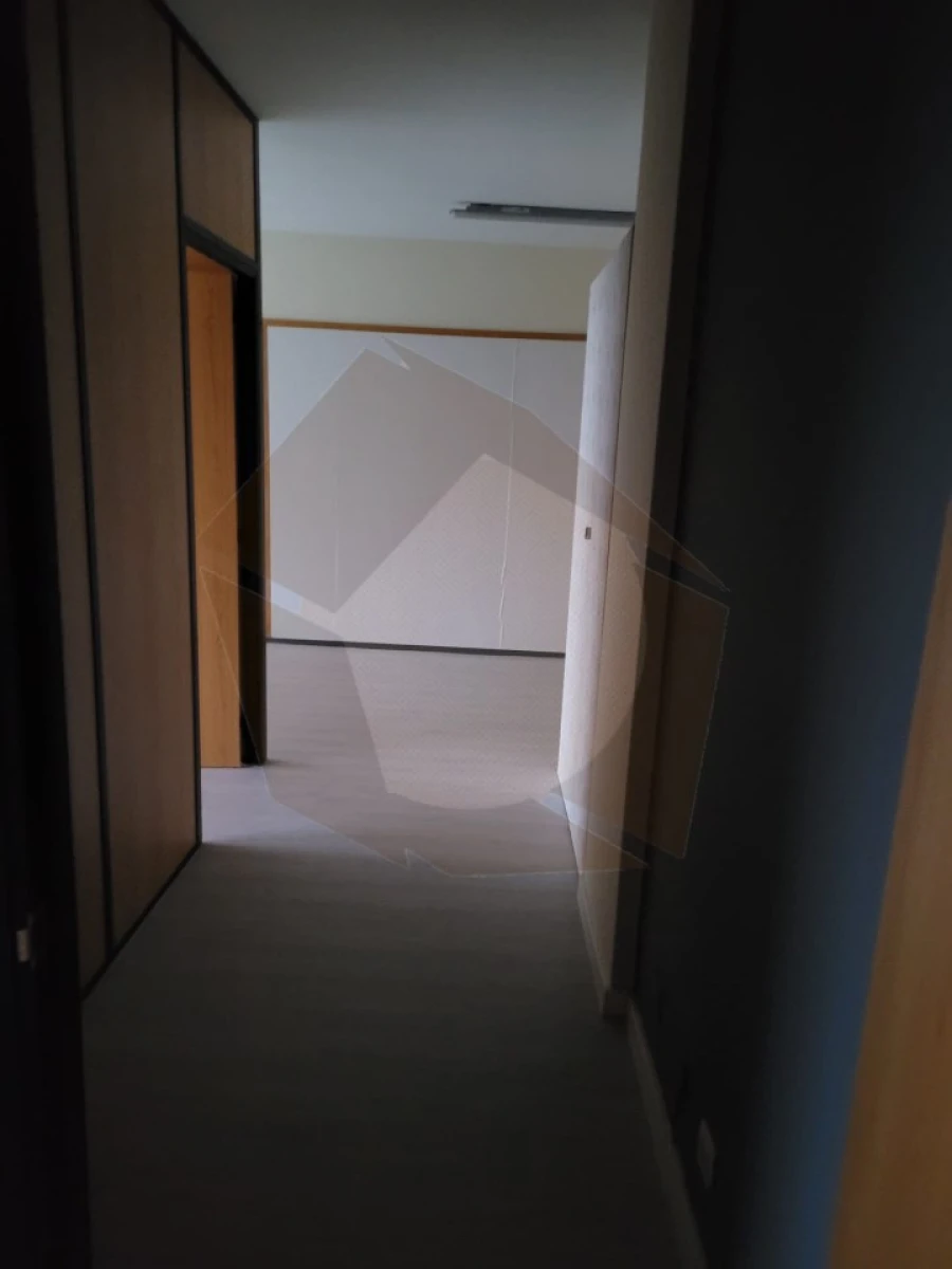 Escritório para Arrendamento em Paranhos Foto 5