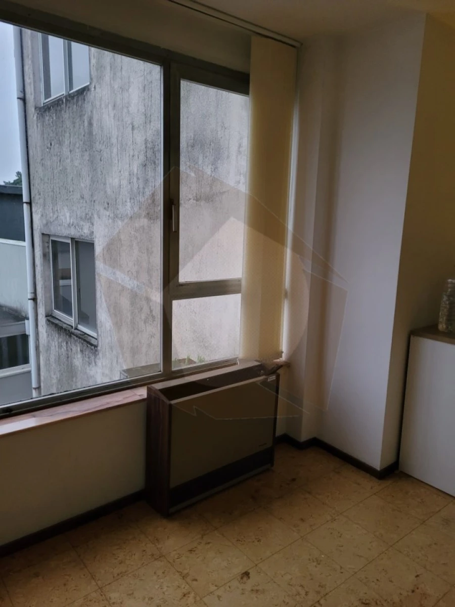 Escritório para Arrendamento em Paranhos Foto 4