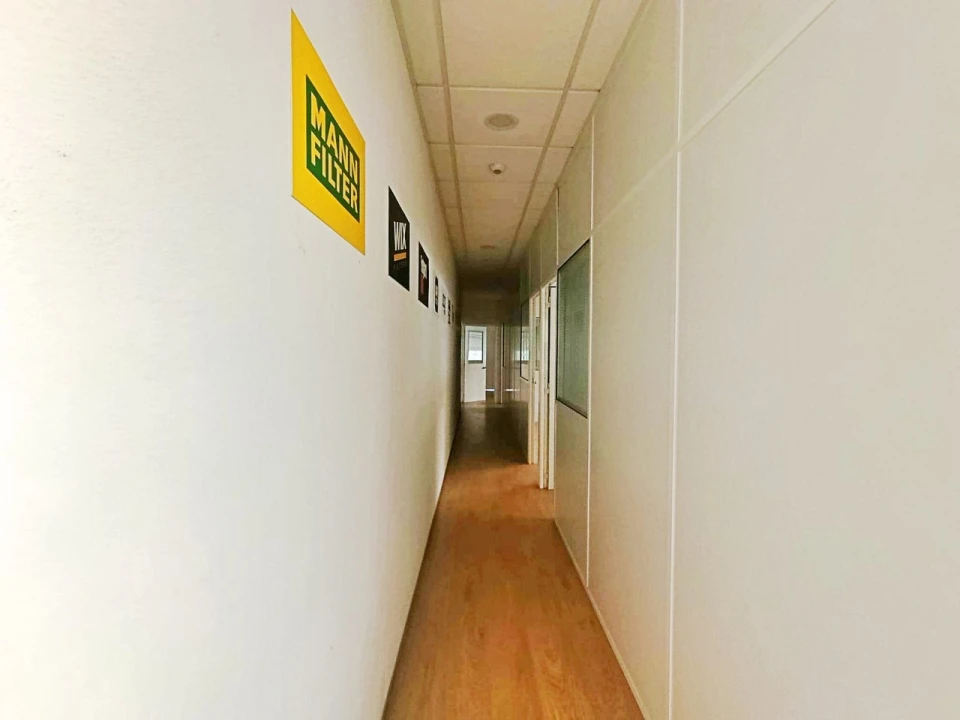 Armazém para Arrendamento em Milheiros Foto 17