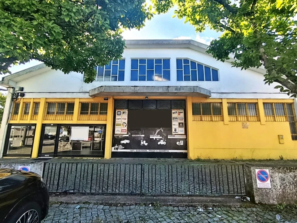 Armazém para Arrendamento em Milheiros Foto 34