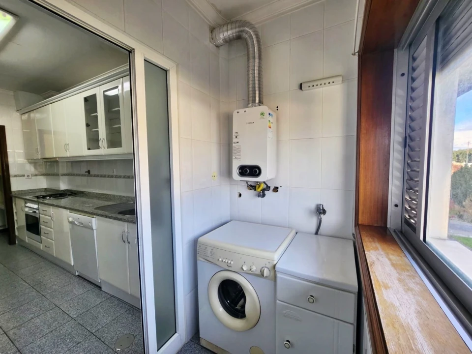 Apartamento T1 para Arrendamento em Castêlo da Maia Foto 3