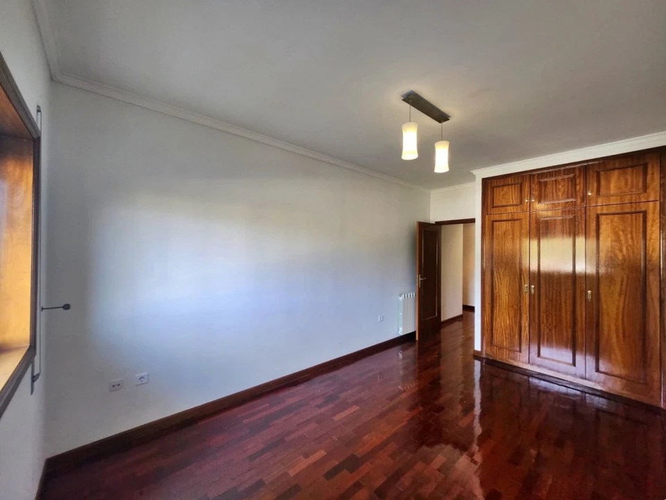 Apartamento T1 para Arrendamento em Castêlo da Maia Foto 10