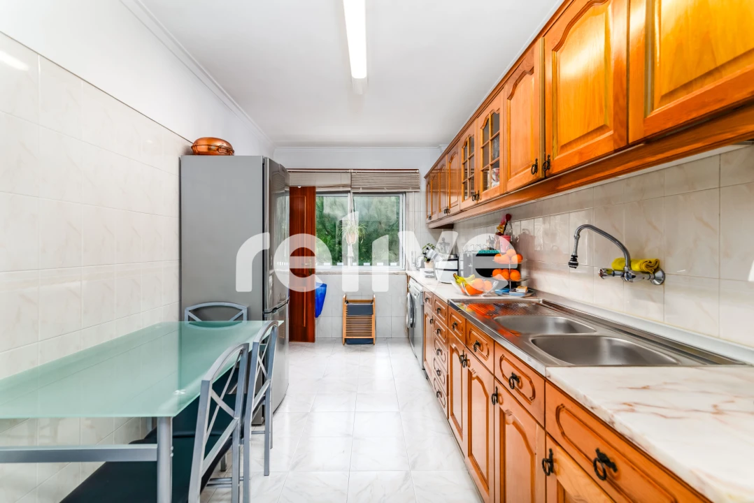 Apartamento T2 para Venda em Queluz e Belas Foto 13