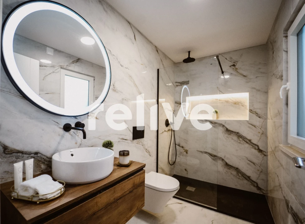 Moradia T4 para Venda em Charneca de Caparica e Sobreda Foto 16